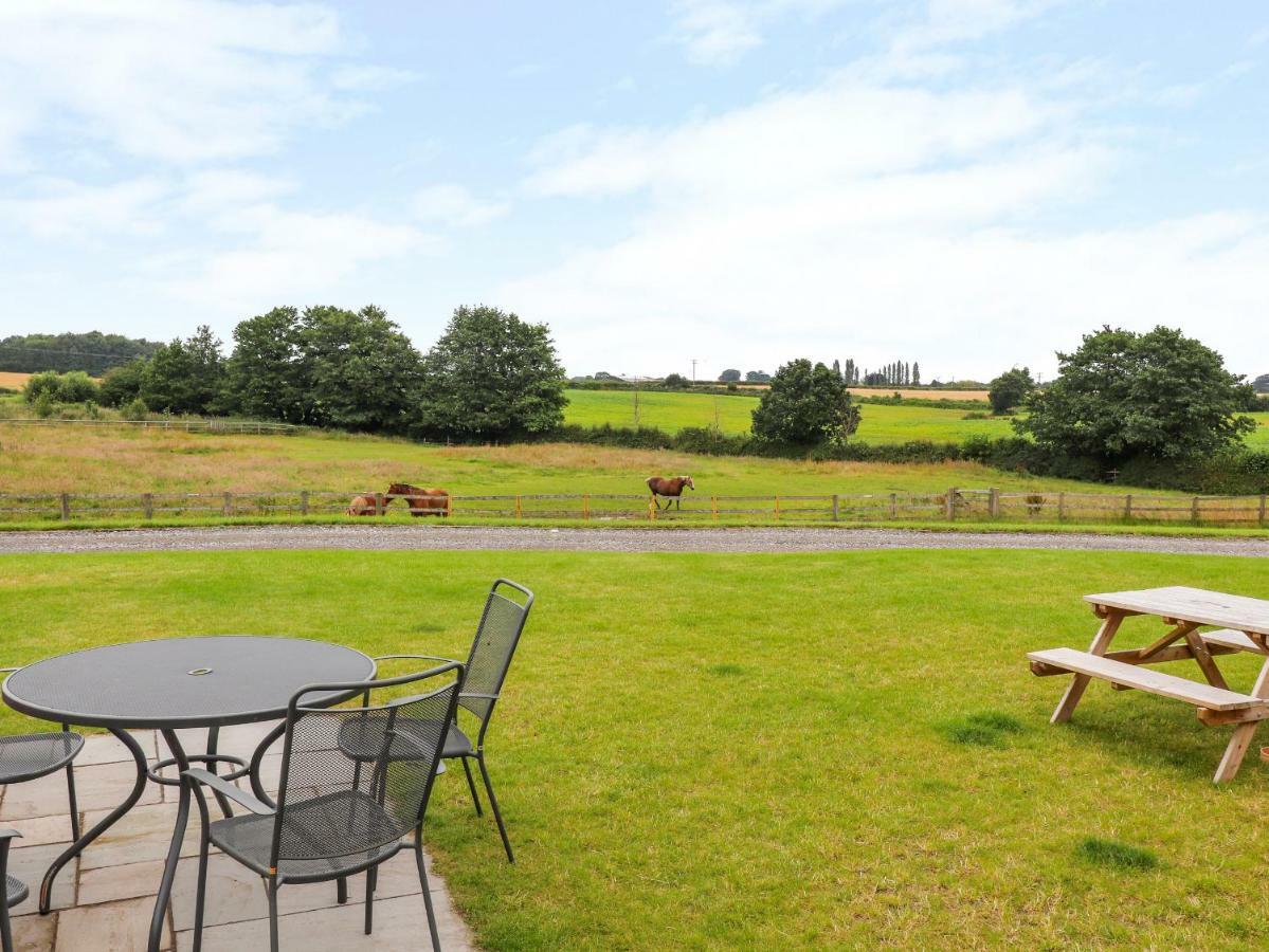 The Shippon Villa Tarporley Exterior foto